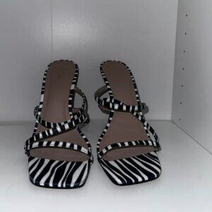 “Zebra Print Strappy High Heel Sandals – Stylish & Chic”